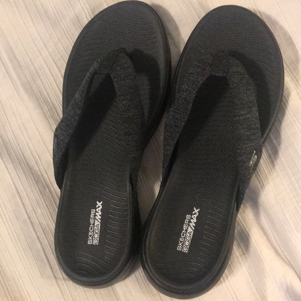 Skechers Flip Flops